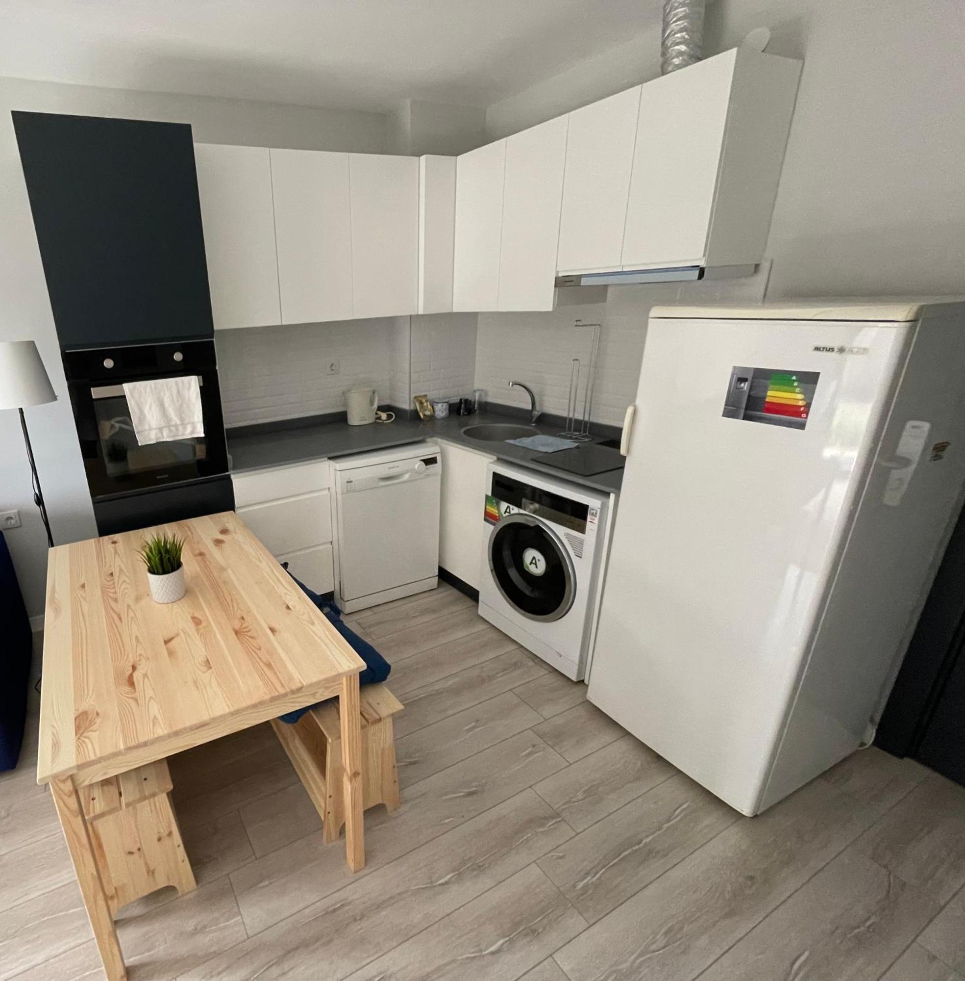 Appartamento Flat For Rent 5 Minute From Antalya Airport Esterno foto